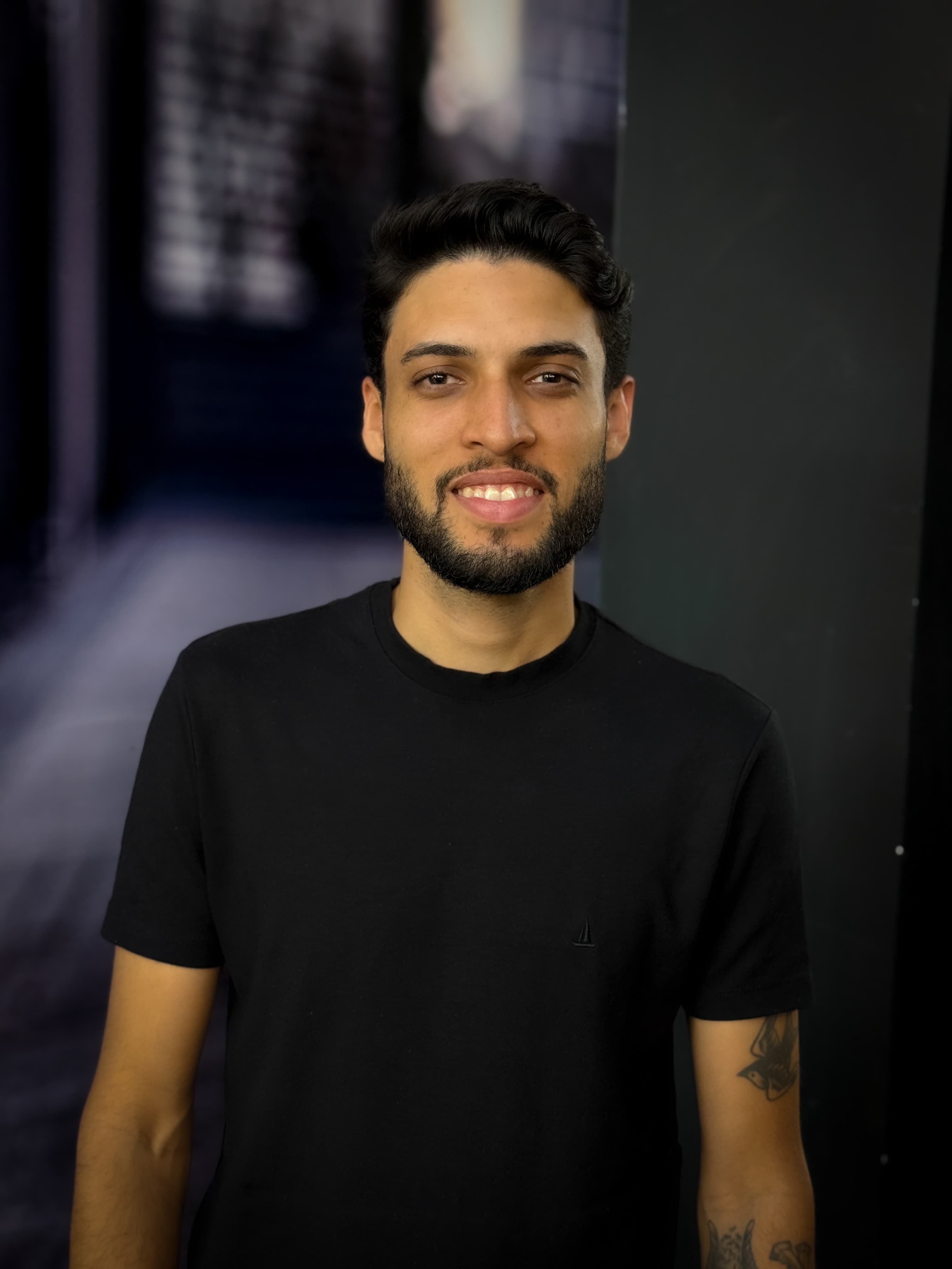 Matheus Fernandes, profissional da New Vikings Barbearia